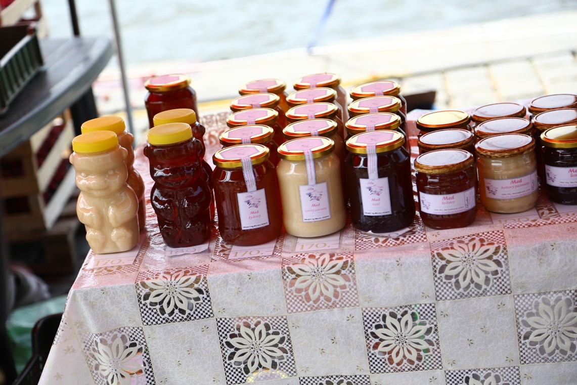 Farmářské tržiště Náplavka