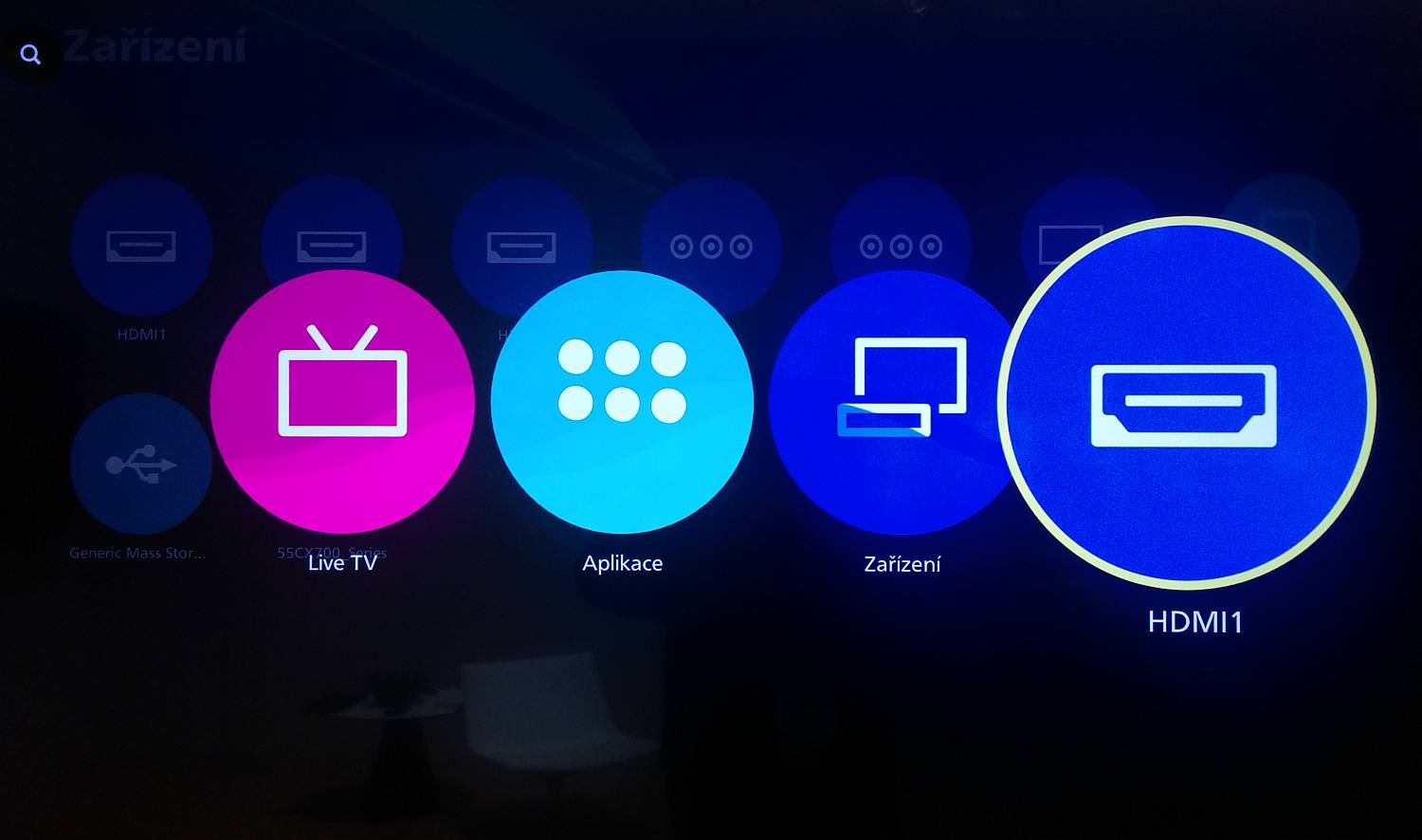 Úvodní obrazovka po připnutí volby pro přístup na rozhraní HDMI 1.