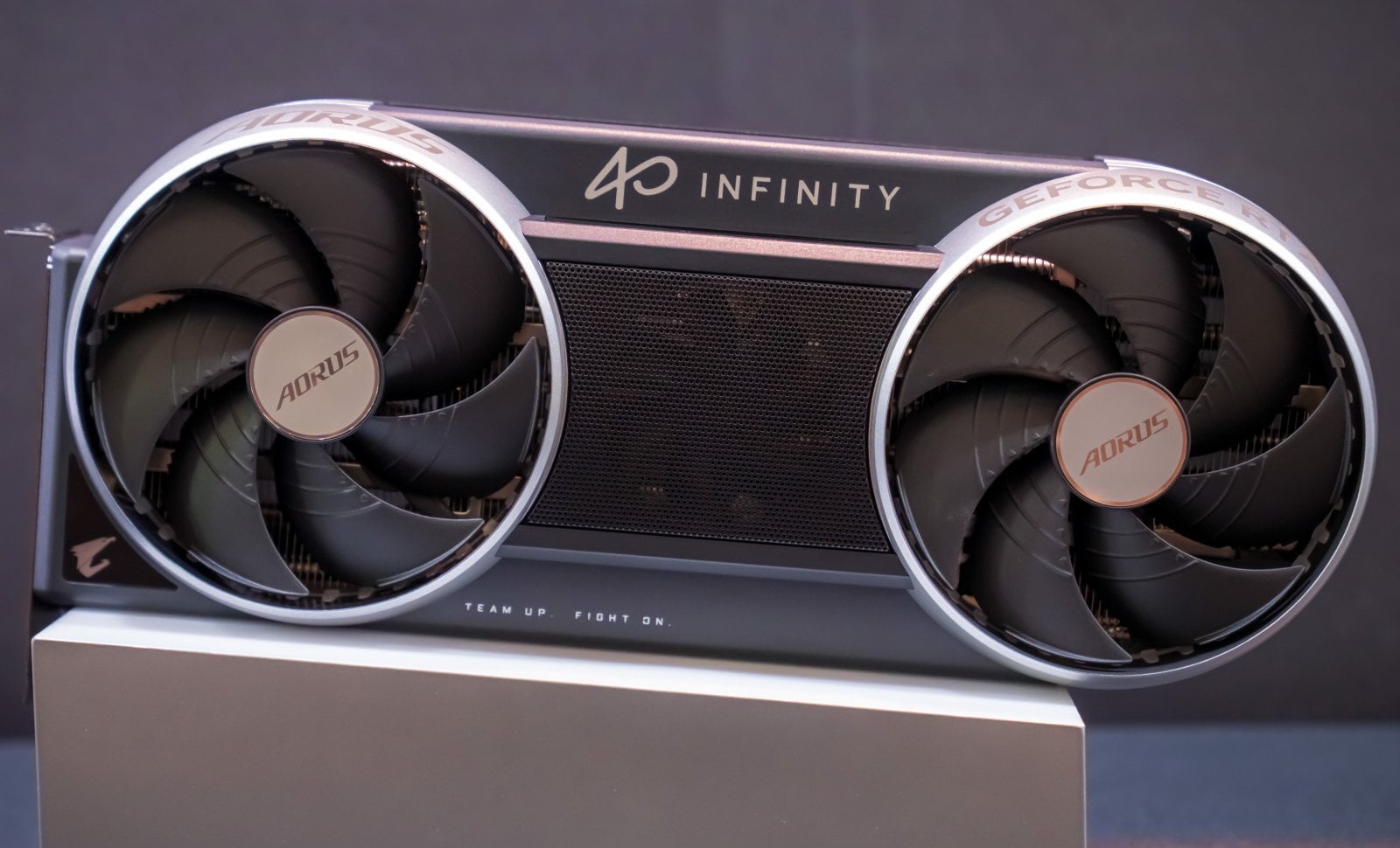 Grafické karty GeForce RTX 5000 od Gigabyte - chlazení WindForce HyperBurst
