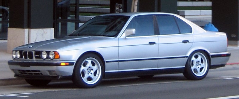 2019-02-BMW_M5_E34_front.jpg