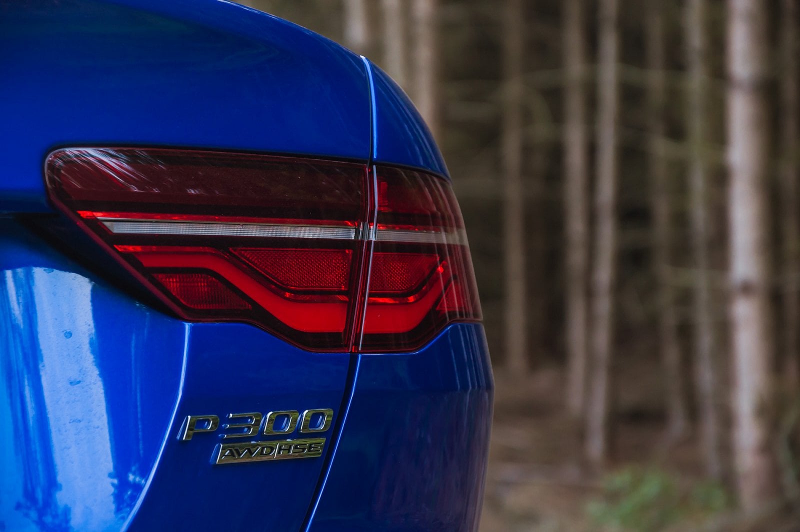 2019-09-Jaguar-XE-P300-AWD-6-of-24.jpg