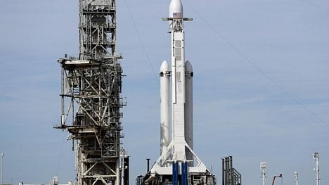 Náhledový obrázek - Paradox Elona Muska: SpaceX bude produkovat emise na úrovni 1400 naftových Octavií