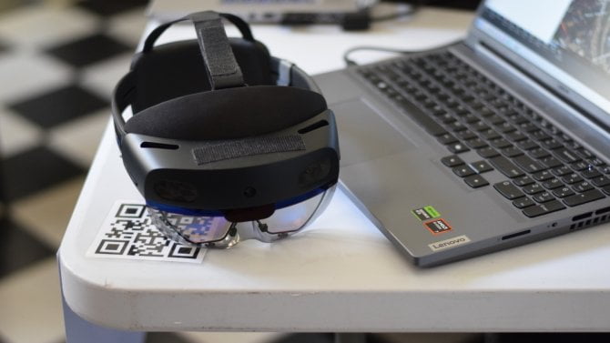 https://i.iinfo.cz/images/Brýle projektu HoloSwarm, ČVUT