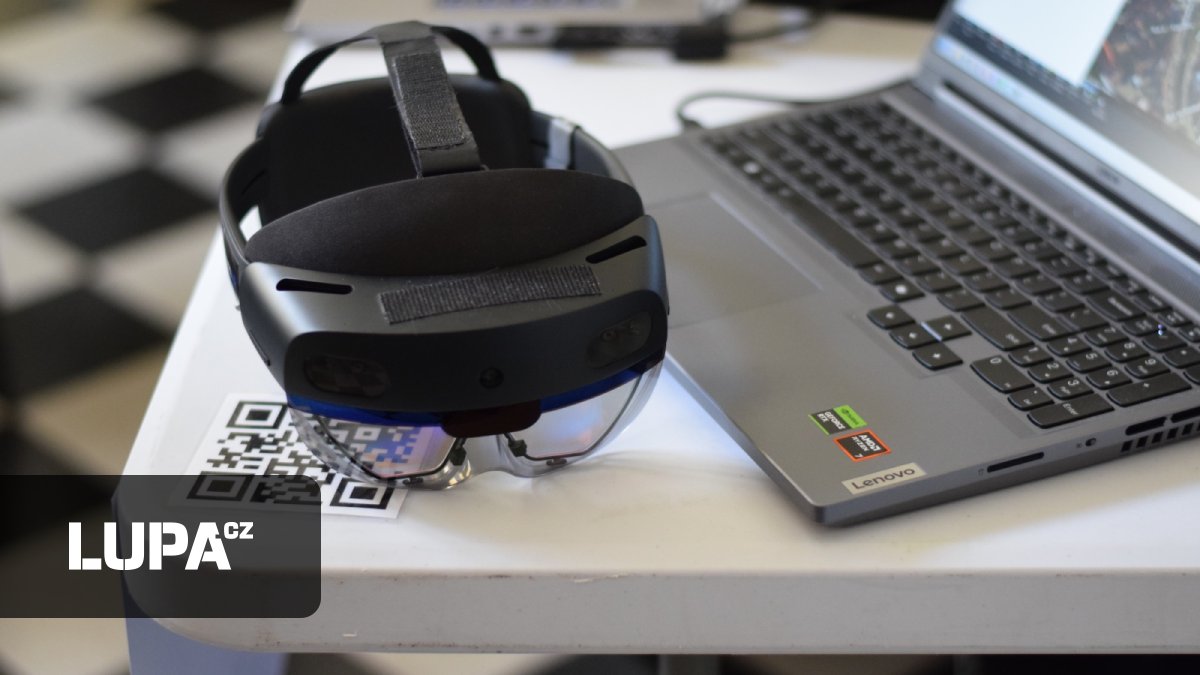 Takto vypadají moderní obranné technologie vyvíjené na ČVUT. Vedle autonomních vozů přitahují pozornost i sítě