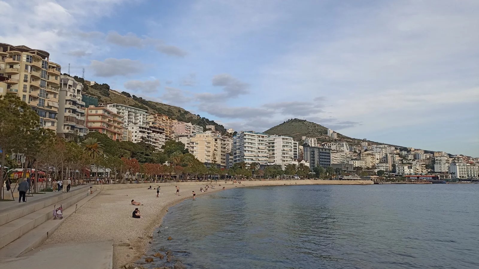 Promenáda ve městě Saranda