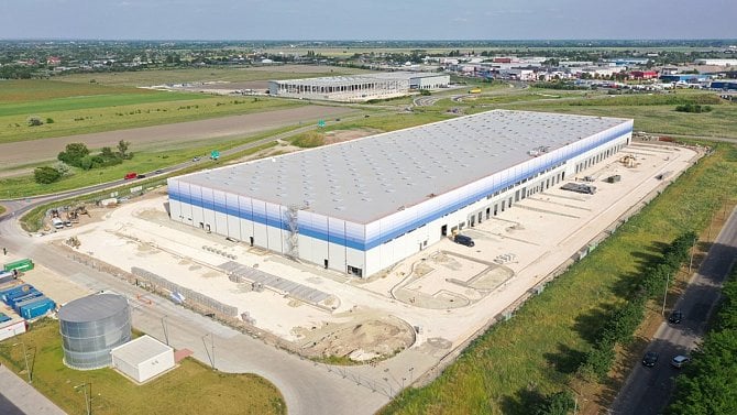 Alza otevře první logistické centrum mimo Česko, pronajala si sklady v Maďarsku