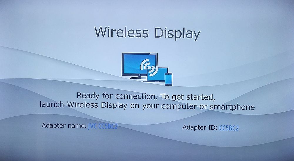 Funkce Bezdrátový displej na televizoru zpřístupní napojení na kompatibilní mobilní telefon nebo tablet. Mě pracovalo i s klasickým Wi-Fi Miracast, resp. Wi-Fi Direct.