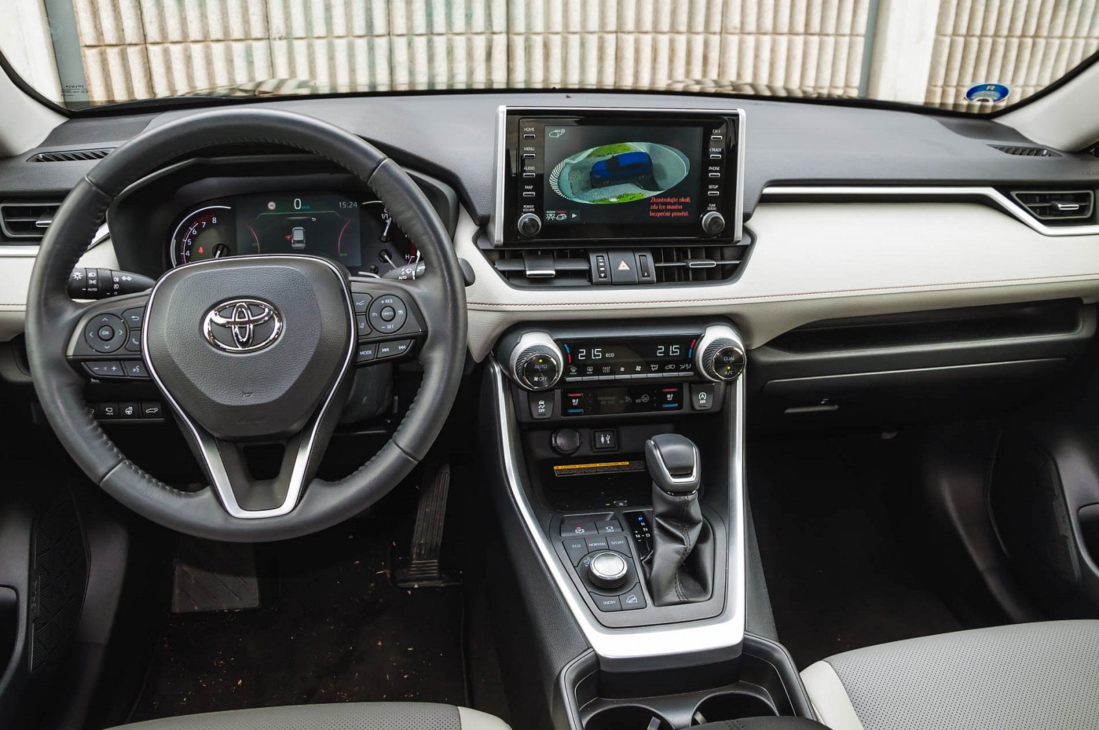 2019-07-Toyota-RAV4-26-of-33.jpg