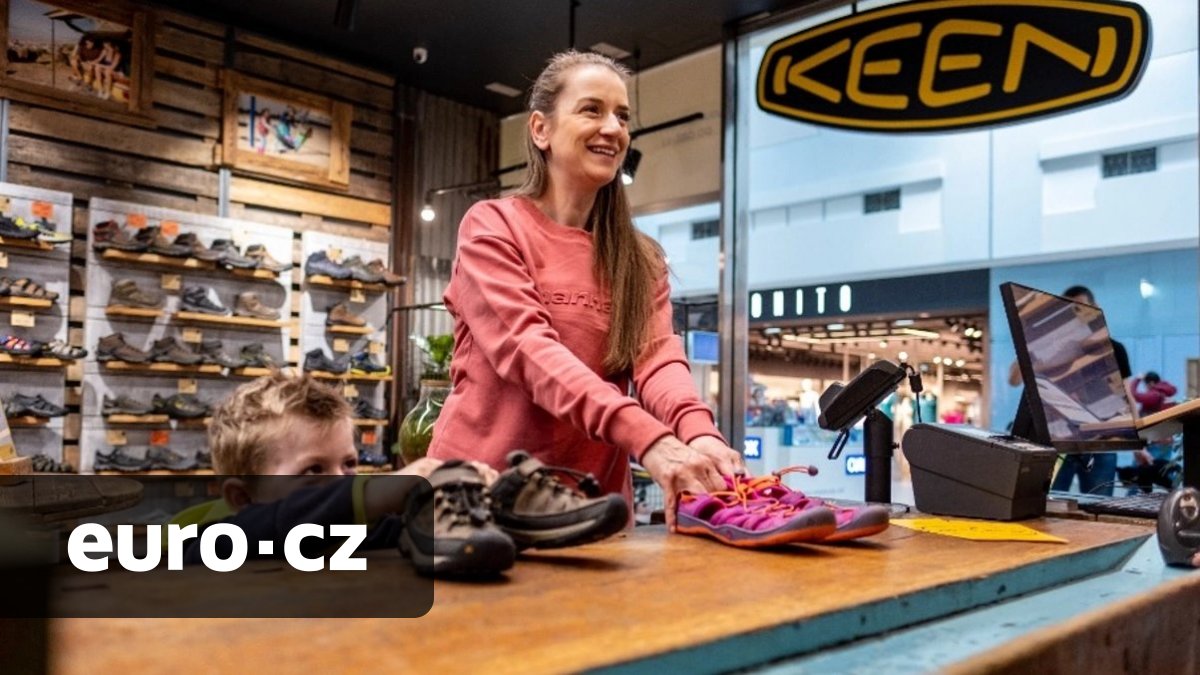 Prošlapaná podrážka ani ,žralok‘ už nejsou důvodem, proč házet boty do popelnice. Značka Keen spouští v Česku cirkulární obuvnictví
