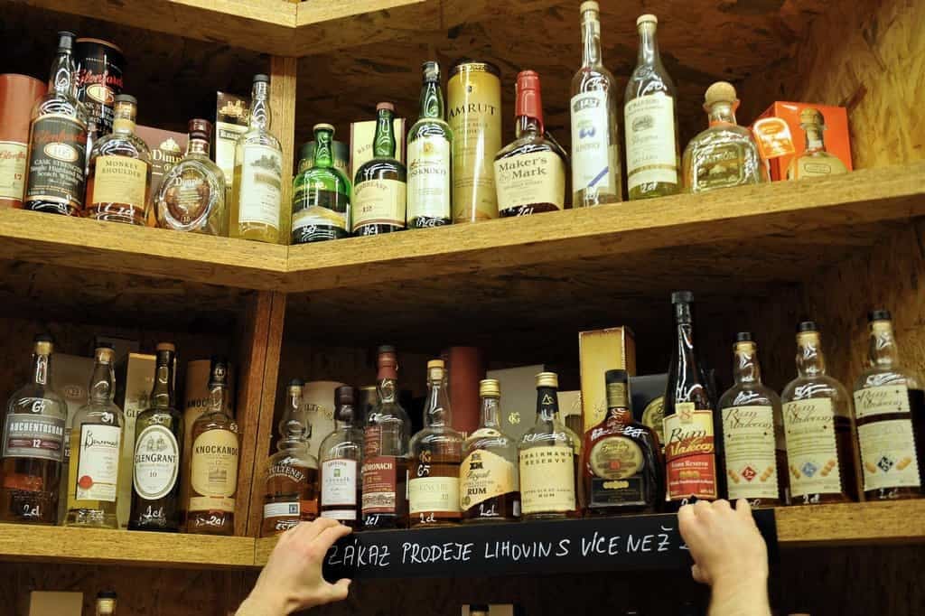 2014-02-prohibice-obchodnc3adci-z-regc3a1lc5af-stahujc3ad-tvrdc3