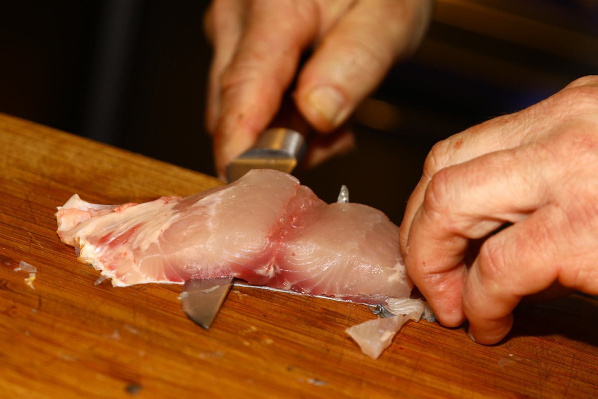 Vykostěte kapra a udělejte si hranolky nebo sushi