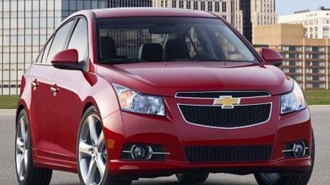 Náhledový obrázek - Sedan Cruze: Chevrolet jde do boje