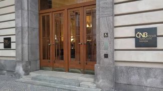 Vchod do České národní banky na Senovážném náměstí v Praze. (09/2024)