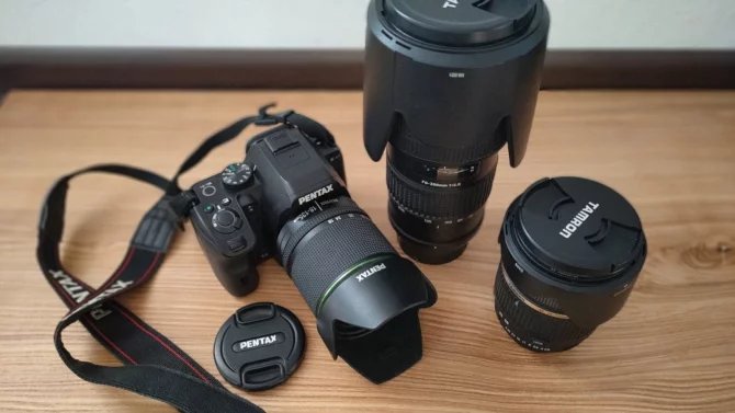 Fotoaparát a příslušenství amatérského fotografa