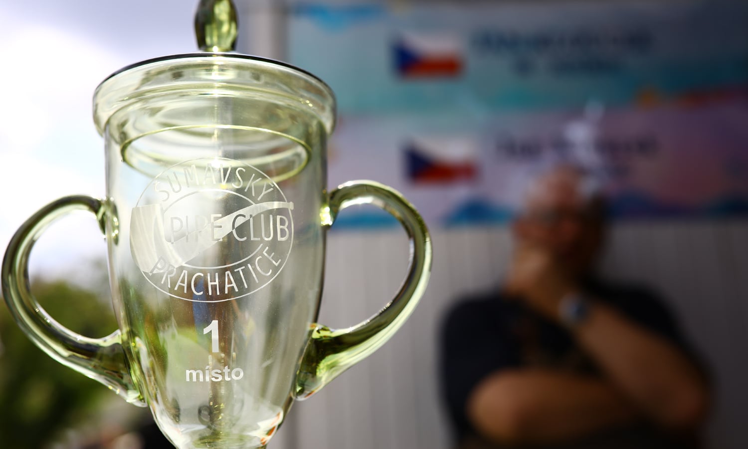 Na svém kontě má i mnohá ocenění z dýmkařských soutěží.