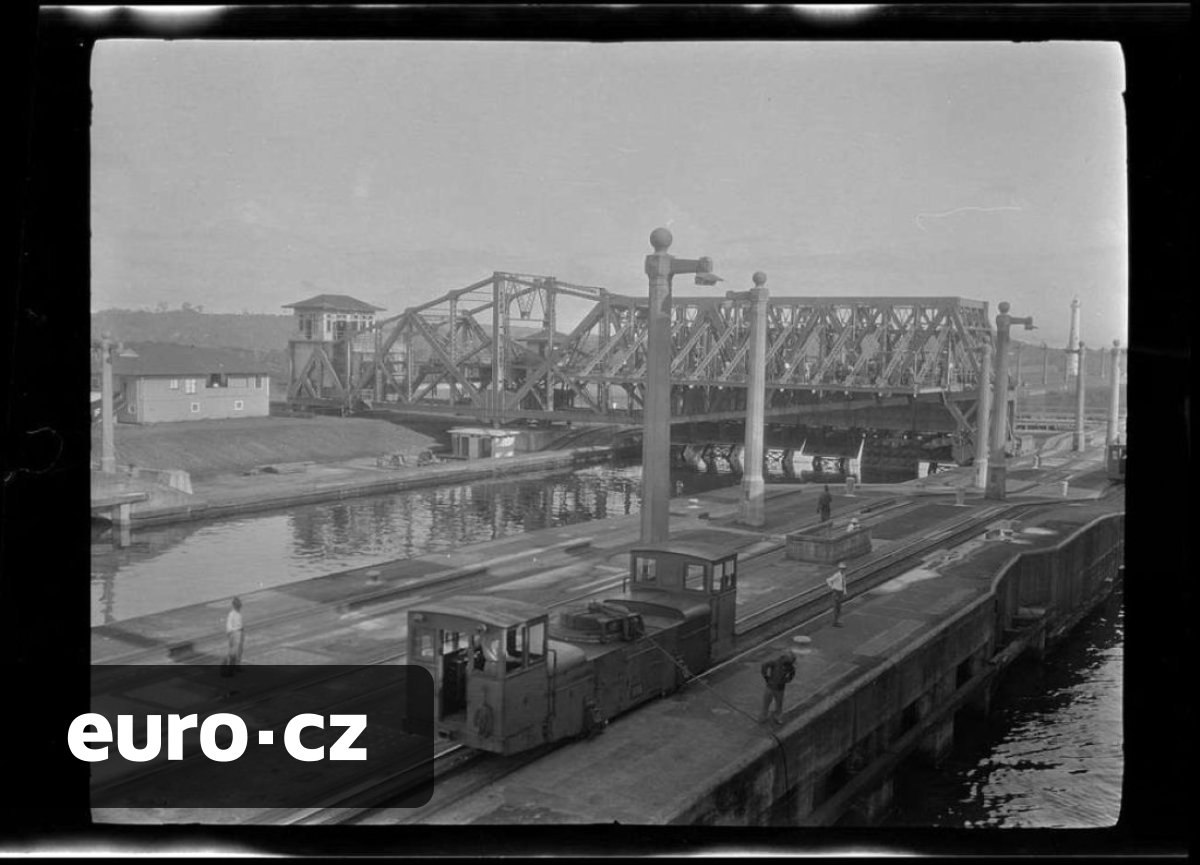 Retro fotogalerie: V první fázi stavby Panamského průplavu zahynulo přes 20 tisíc dělníků. Společnost, která ho budovala, nakonec zkrachovala