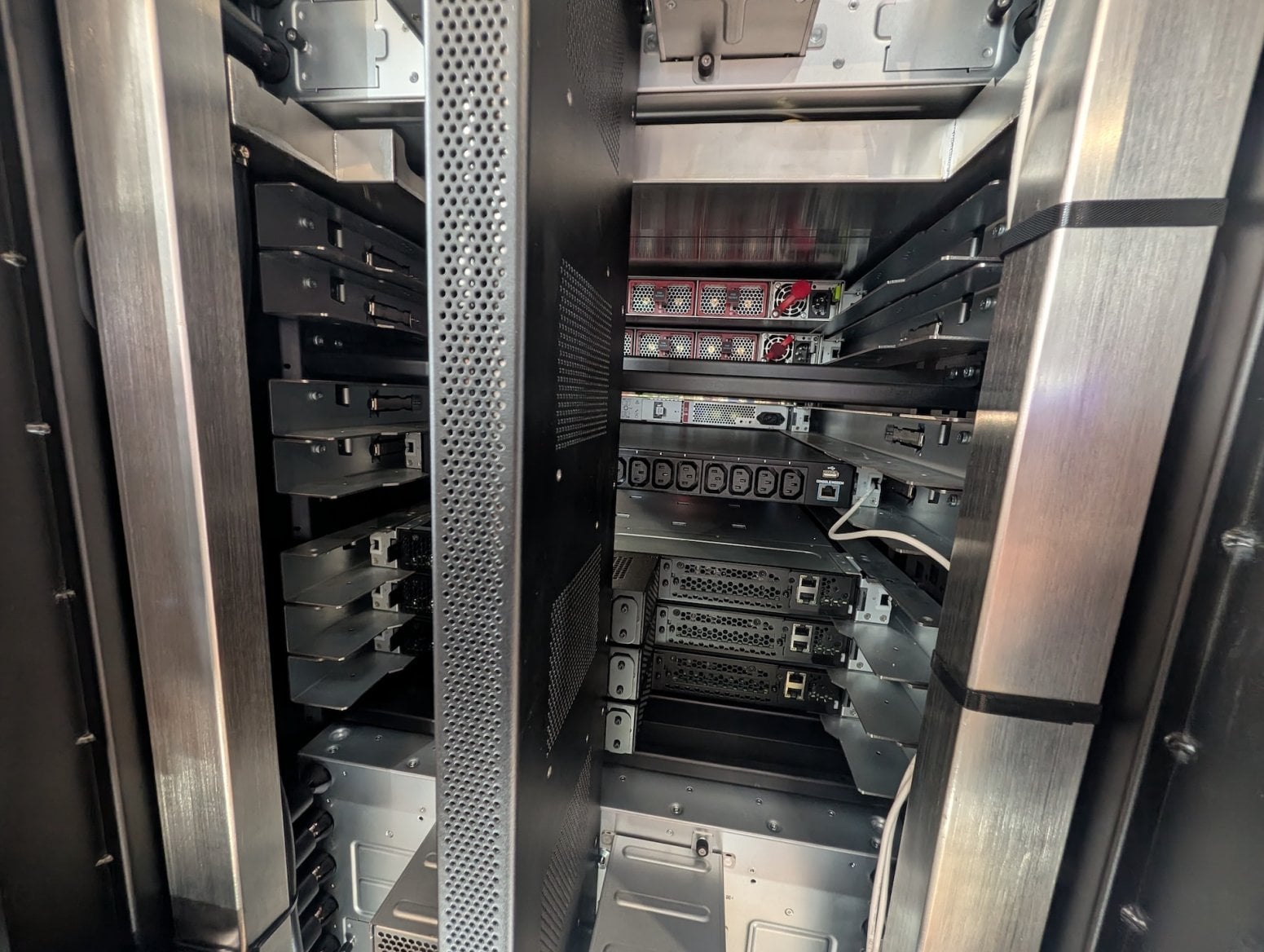 Servery a rack Qualcomm AI200