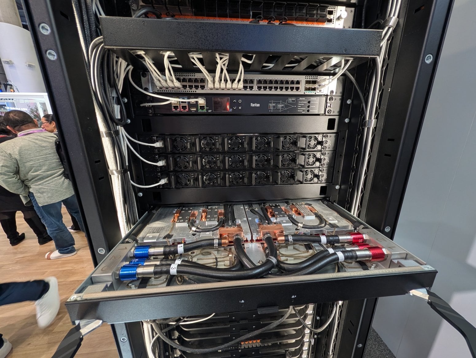 Servery a rack Qualcomm AI200