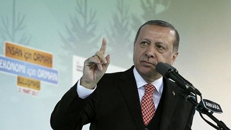 Náhledový obrázek - Erdogan: Žádný Evropan nebude nikde ve světě v bezpečí