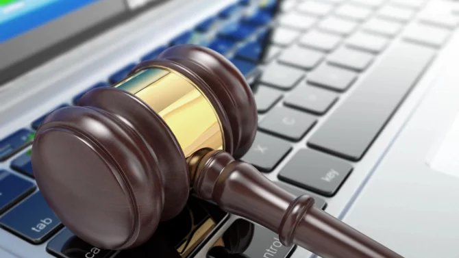 První část majetku Brašnářství Tlustý jde do aukce, jedná se o skladové zásoby