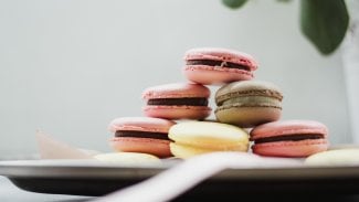 Náhledový obrázek - Makronky recept: francouzská cukrovinka vyžaduje pečlivou přípravu. Zdravější verze se obejde bez cukru