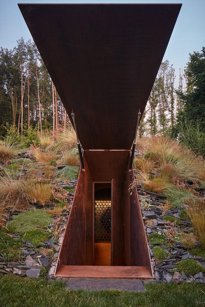 2021-09-petrjanda-brainwork-lazy-house-boysplaynice-28-scaled.jp