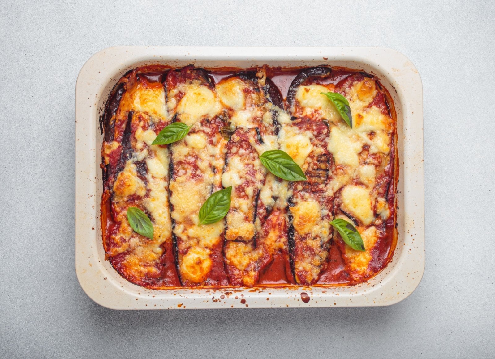 Autor: Shutterstock.com zapečený lilek