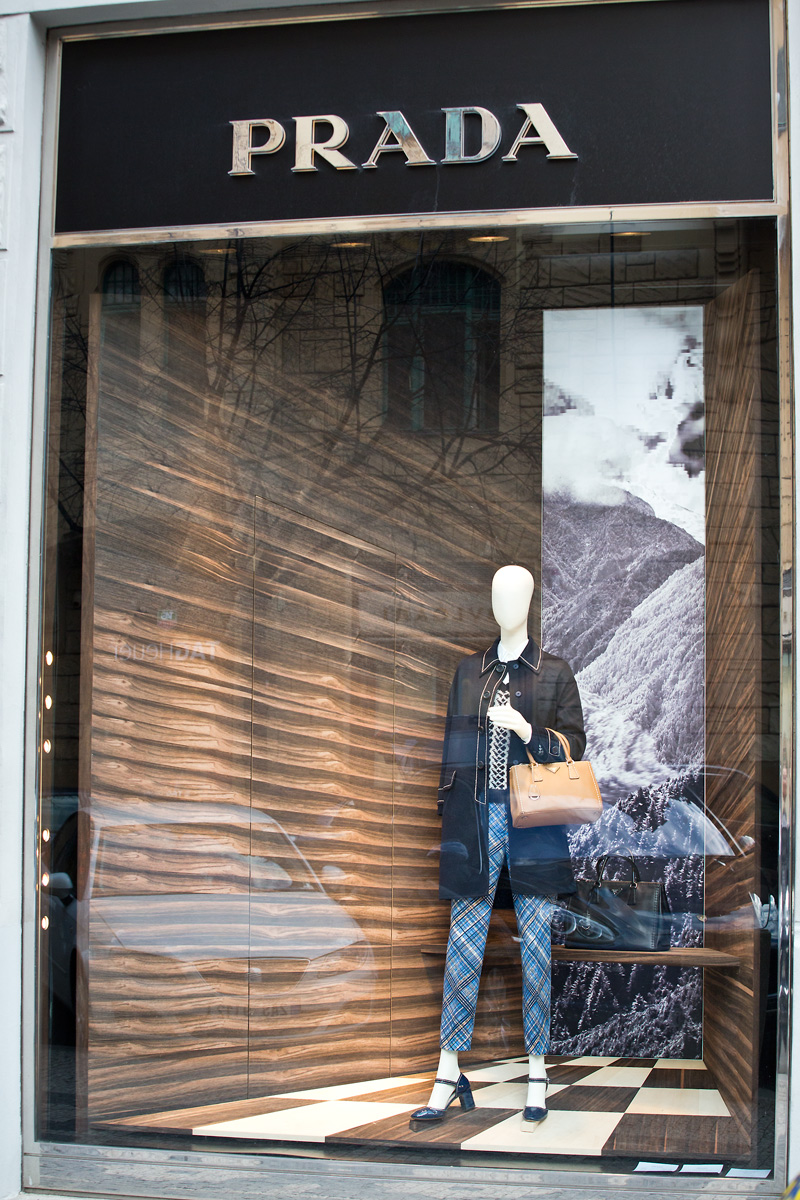 Výlohy v Pařížské ulici v Praze