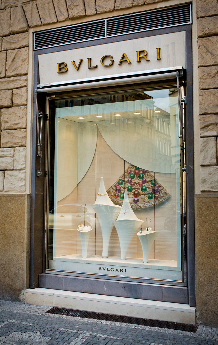 Výlohy v Pařížské ulici v Praze