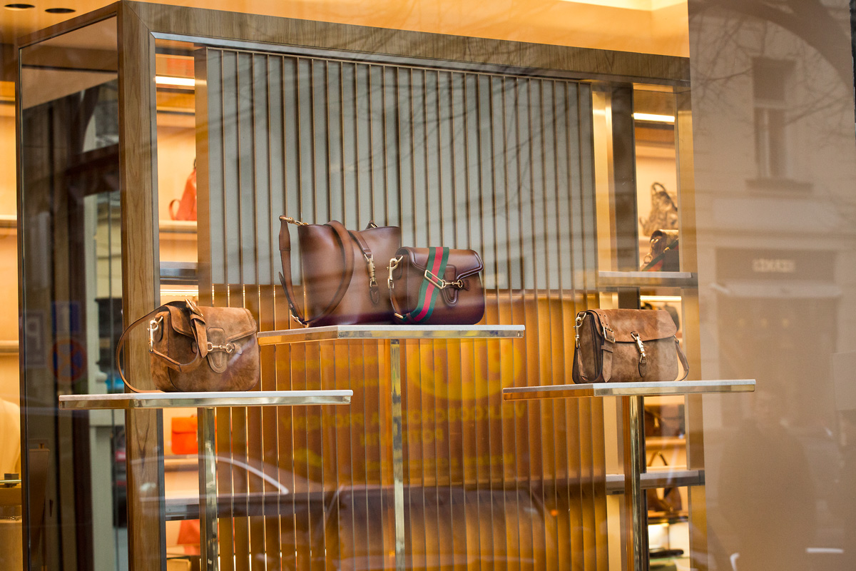 Výlohy v Pařížské ulici v Praze