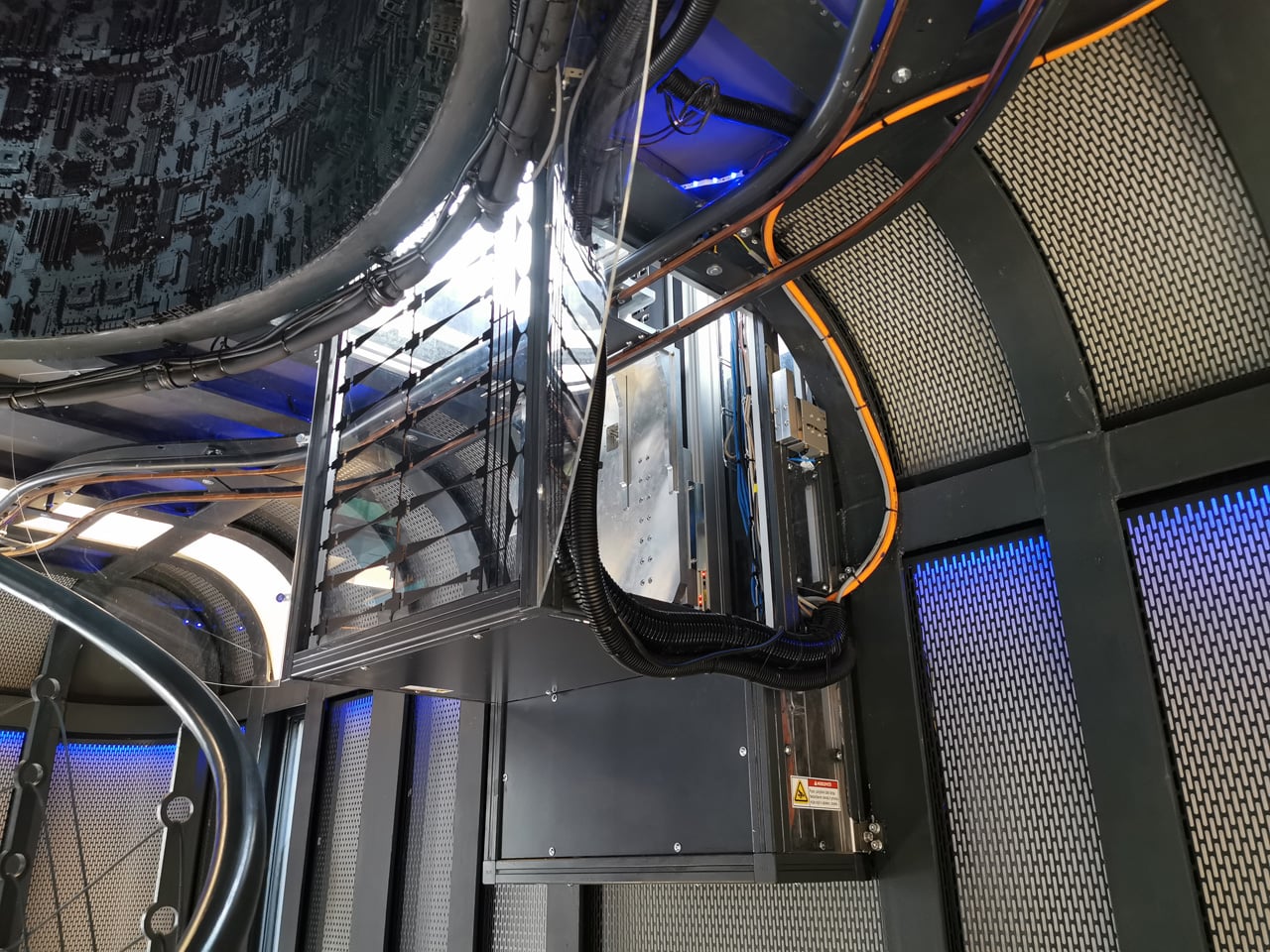 Cyberdog: robotická vinárna v Praze v Nových Butovicích