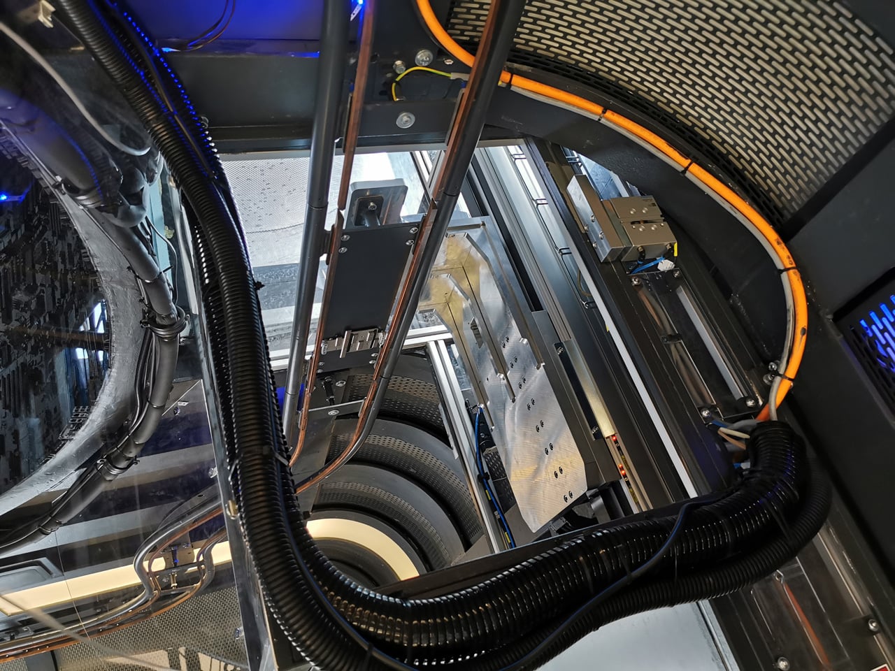 Cyberdog: robotická vinárna v Praze v Nových Butovicích