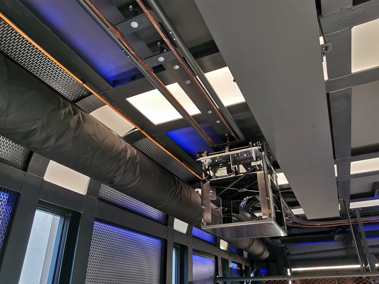 Cyberdog: robotická vinárna v Praze v Nových Butovicích