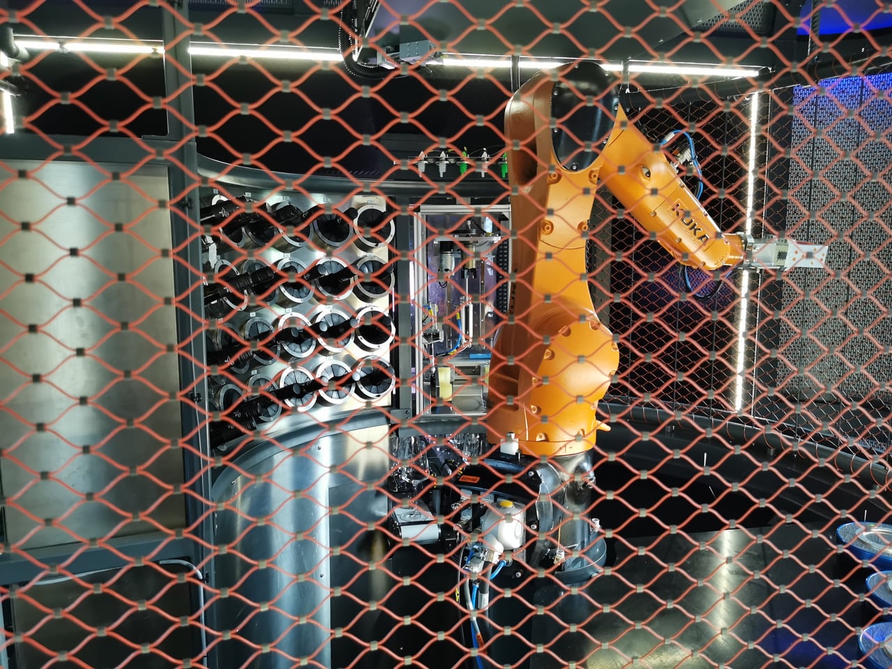 Cyberdog: robotická vinárna v Praze v Nových Butovicích