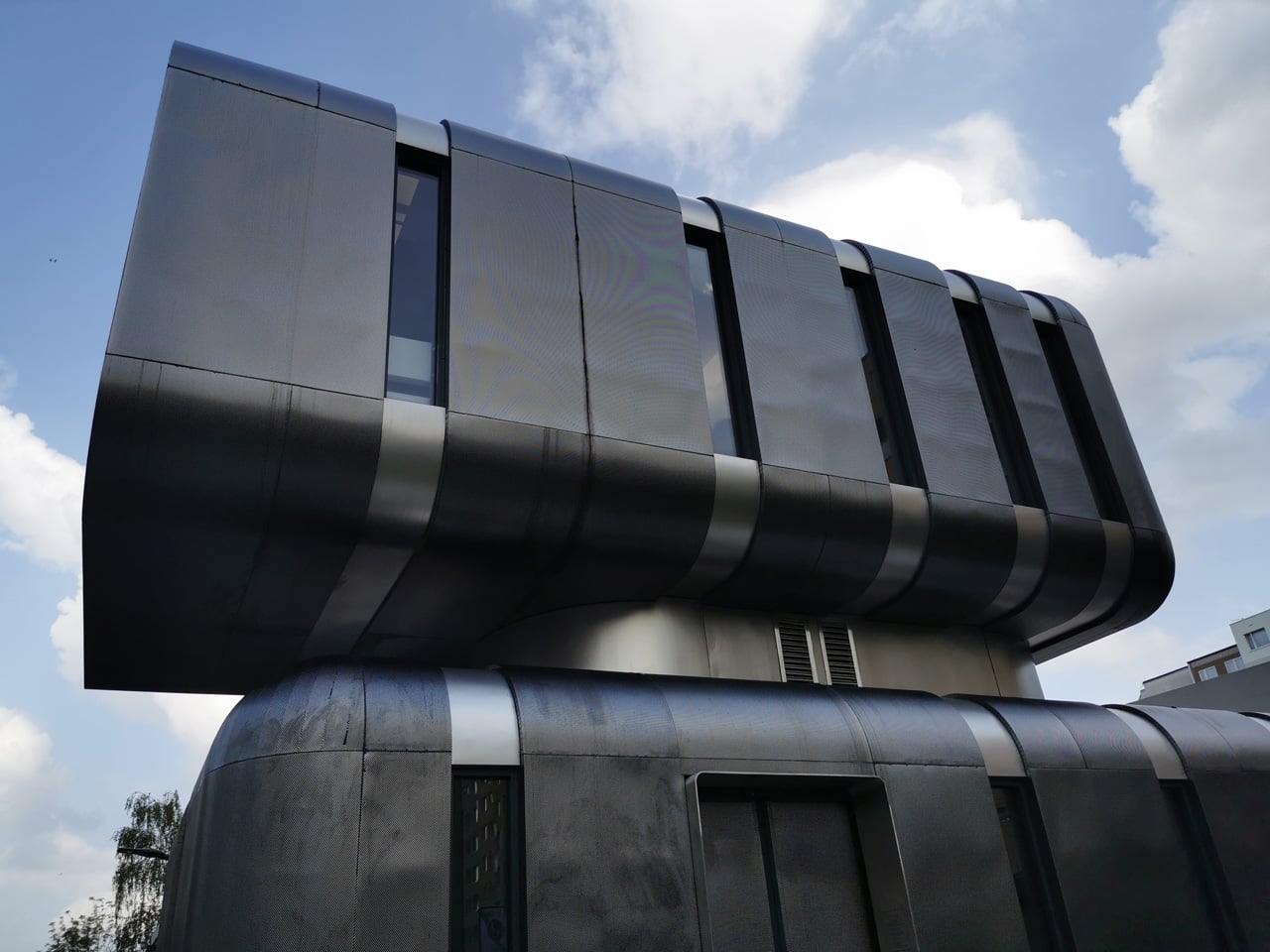 Cyberdog: robotická vinárna v Praze v Nových Butovicích