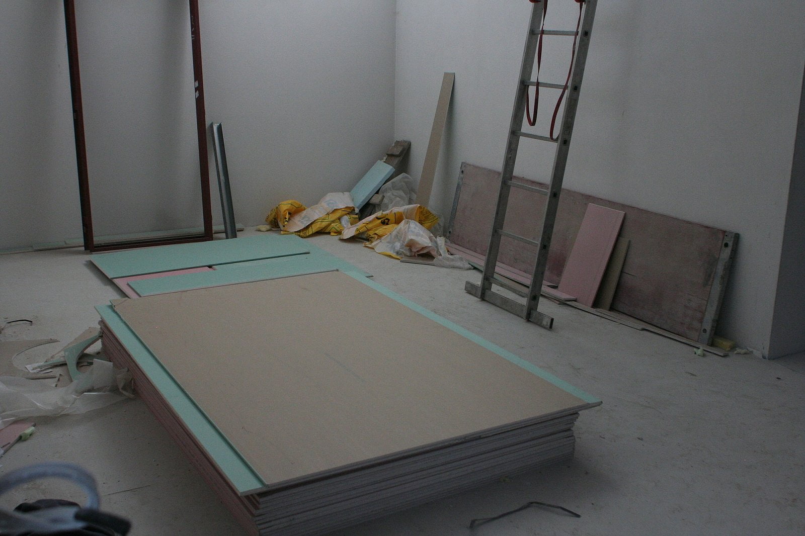 Wedos stavba olejového datacentra