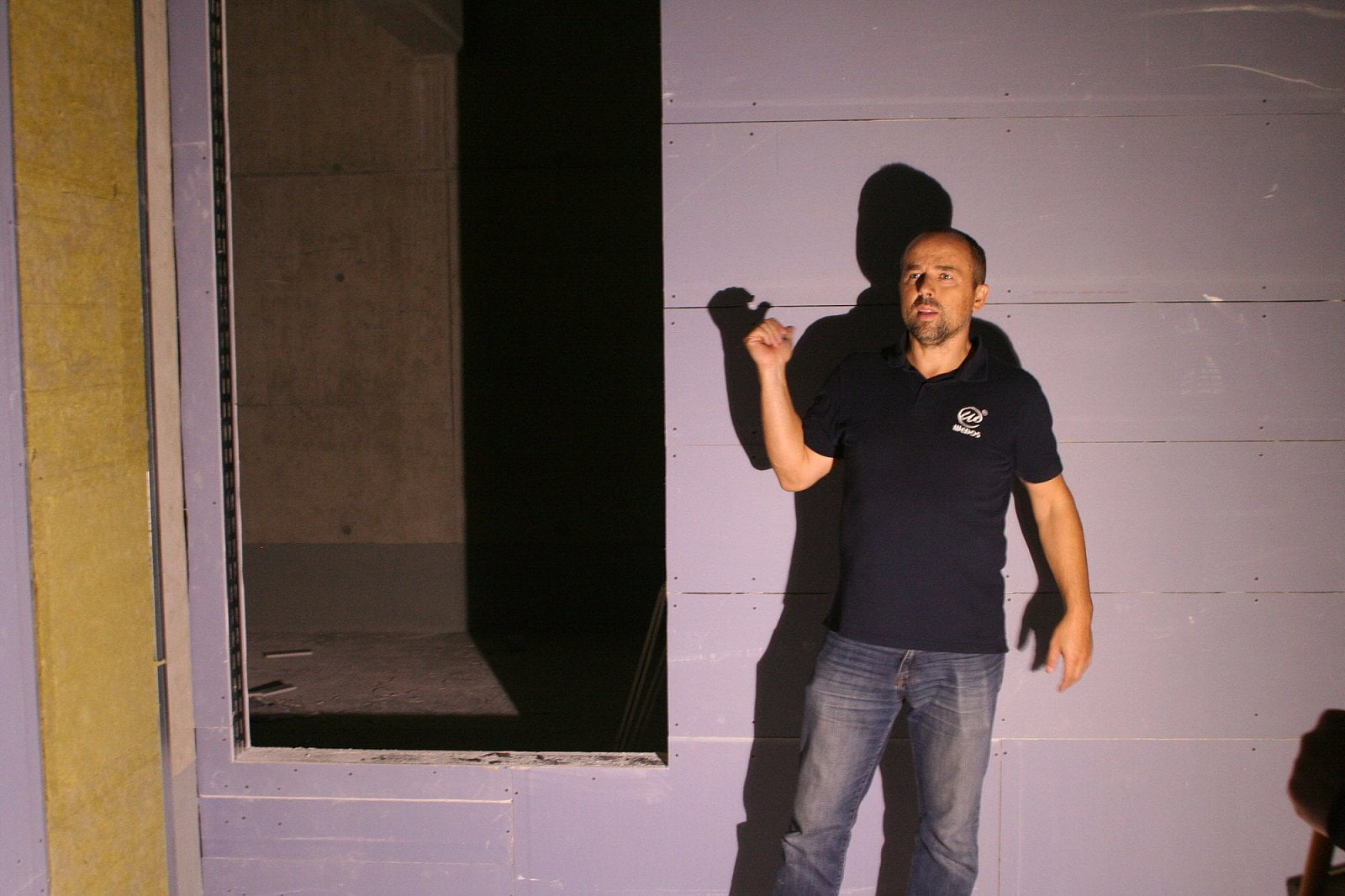 Wedos stavba olejového datacentra