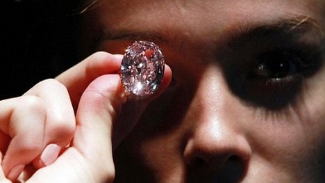 Náhledový obrázek - Diamant Pink Star jde do dražby. Může se prodat za rekordní částku