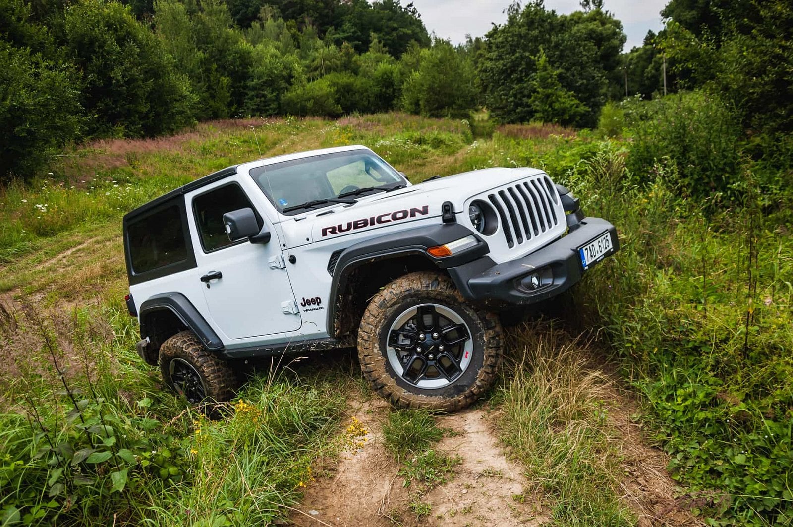 2019-08-jeep-wrangler-rubicon-28-of-67.jpg