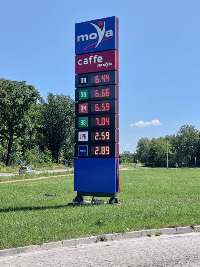 Čerpací stanoce Moya, Gorzyczki, Polsko. (11. 08. 2023)