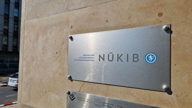 Regulace podle NIS2: ministerstva cupují vyhlášky ke kyberzákonu, překračují prý zákonná zmocnění