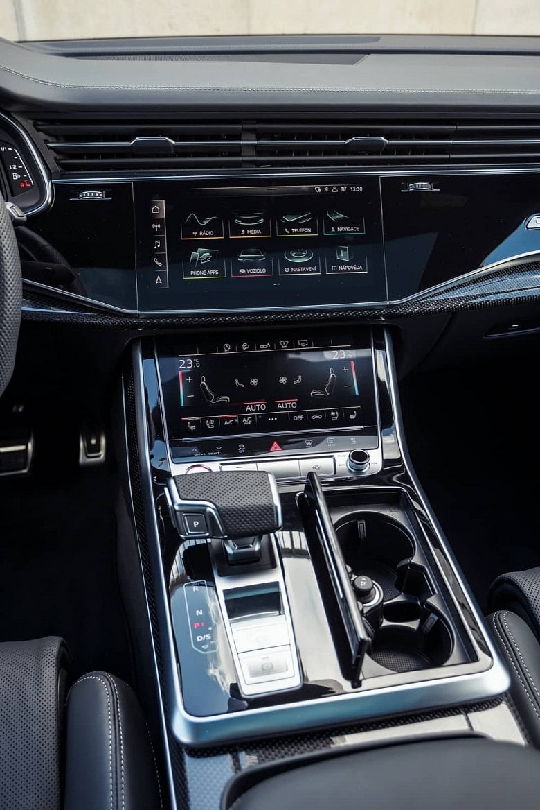 2019-11-Audi-SQ7-TDI-00010.jpg