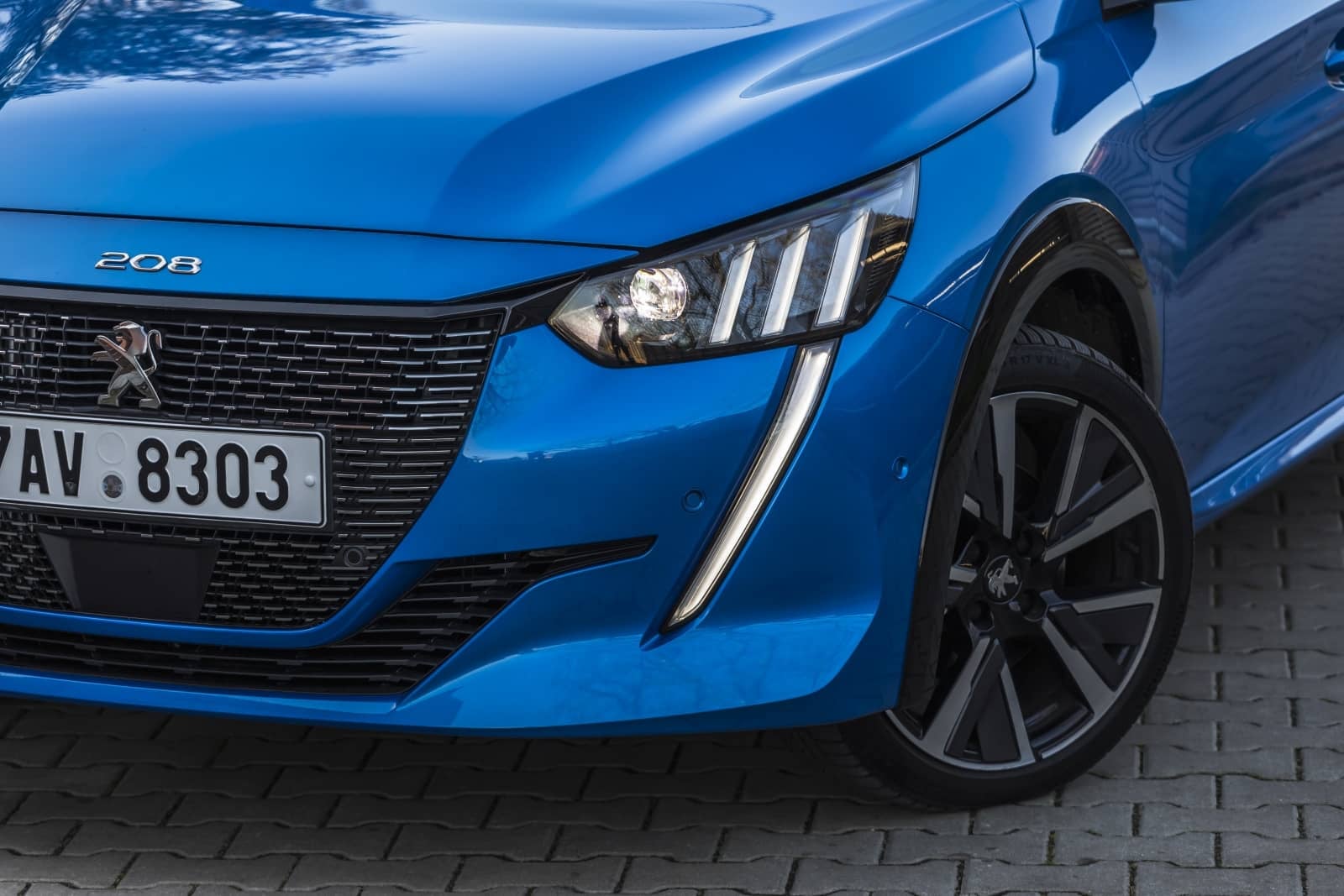 2020-01-Peugeot208107.jpg