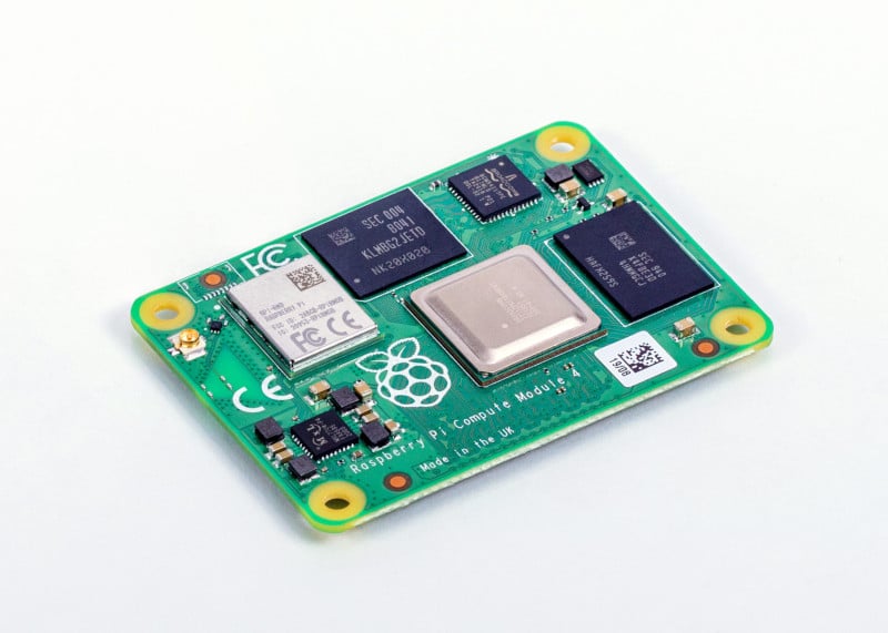 Raspberry Pi Foundation měla letos bohatý rok, představila například výkonný jednodeskový počítač určený pro produkční nasazení.