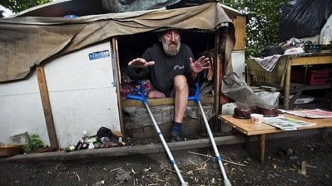 Náhledový obrázek - Pod hranicí příjmové chudoby žil loni každý desátý Čech