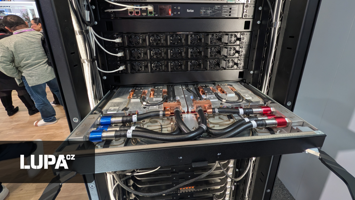 Nvidii chce v provozu AI konkurovat i firma pohánějící velkou část chytrých telefonů. Podívejte se na její kontroverzní techniku