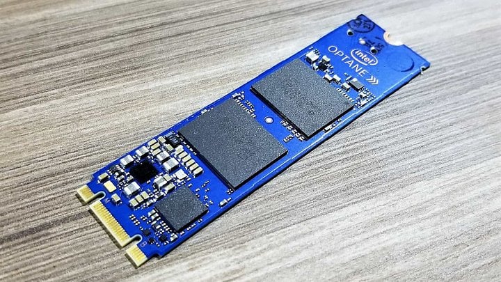 Intel Optane SSD 800P (Zdroj: The SSD Review)