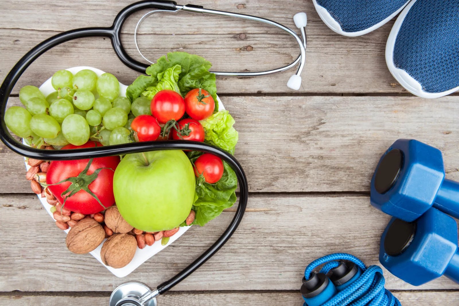 Nezačínat s kouřením je nejdůležitějším preventivním opatřením proti CHOPN. Prevenci onemocnění pak může brzdit pasivní kouření nebo zanedbání celkového zdravého způsobu života.