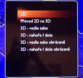 Volby pro 3D obraz či převedení 2D na 3D. U fotografií je však nebudete potřebovat, protože ty se vám v souborovém manažeru ani nenabídnou. (Jak vidíte i na tomto obrázku, obrazovka se poměrně dosti leskne.)