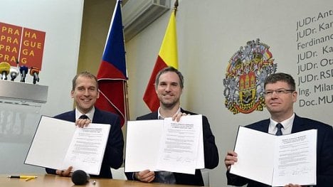 Náhledový obrázek - Dohoda v Praze definitivně potvrzena. Lídři nové koalice podepsali smlouvu